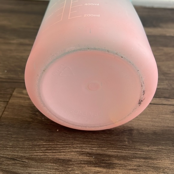 Water Bottle Jug 64oz Built-in Straw Time Marker Gradient Blue Pink Sport Gym - Picture 10 of 11